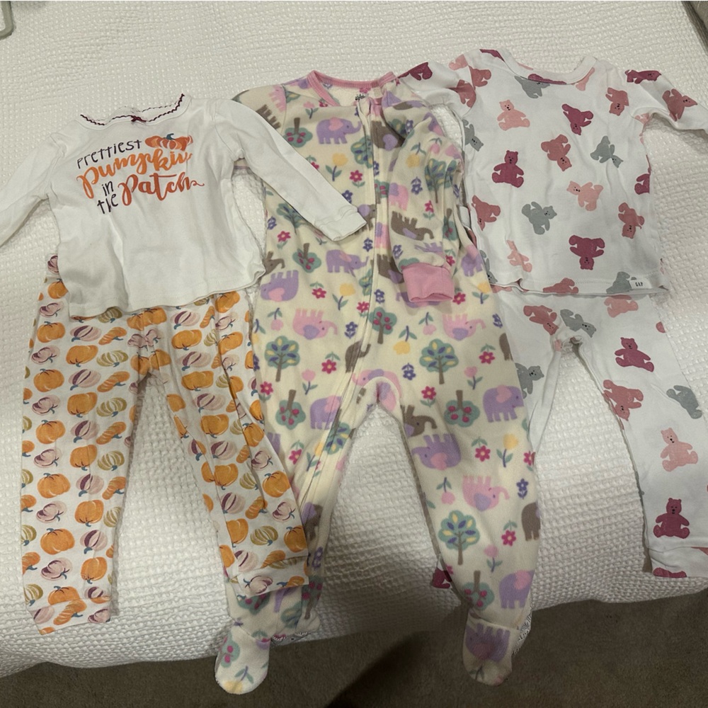 Toddler Pajamas pjs like new GAP